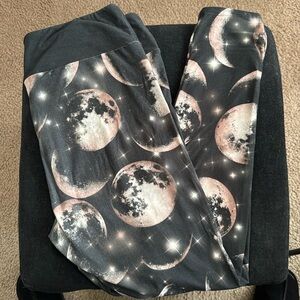 Full moon print - plus size leggings